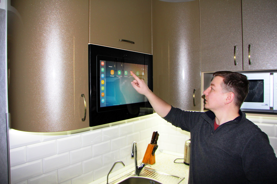 Сенсорный фасад на андроид для кухни - интерактивная сенсорная панель для кухни